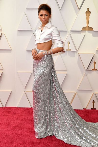 new fashion sequined skirt oscar evening dress hi-lo sweep train red carpet party gown catwalk wear, Black;red
new fashion sequined skirt oscar evening dress hi-lo sweep train red carpet party gown catwalk wear, Black;red