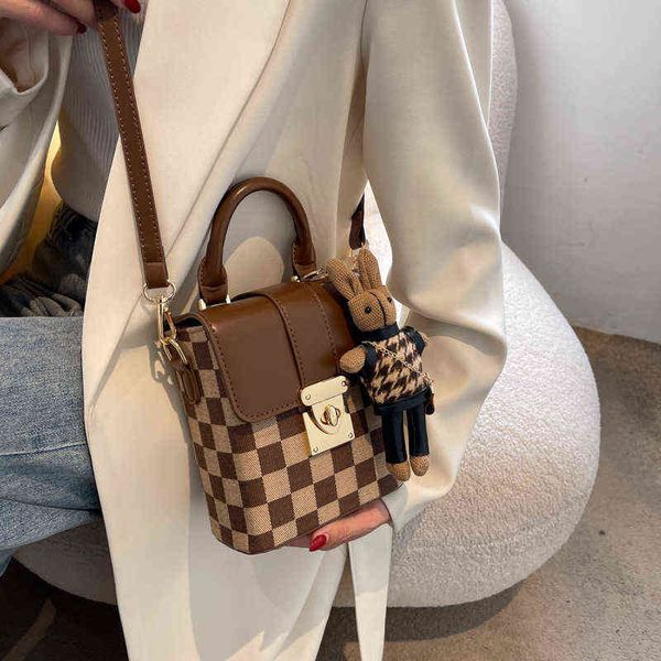 2022 new spring popular high texture single shoulder bag women's msenger2022 factory online export fashion trendy brand ladies handbag
2022 new spring popular high texture single shoulder bag women's msenger2022 factory online export fashion trendy brand ladies handbag