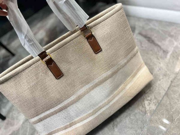 women luxurys designers shopping handbags tote bag classic fashion large lady canvas letter beach luxury designer travel 220401 zhouzhoubao1
women luxurys designers shopping handbags tote bag classic fashion large lady canvas letter beach luxury designer travel 220401 zhouzhoubao1