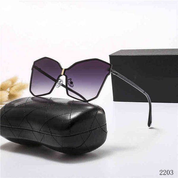 new fancy fashion men's and women's fashion street shooting sunglasses personality cool optical glass 3us6, White;black
new fancy fashion men's and women's fashion street shooting sunglasses personality cool optical glass 3us6, White;black