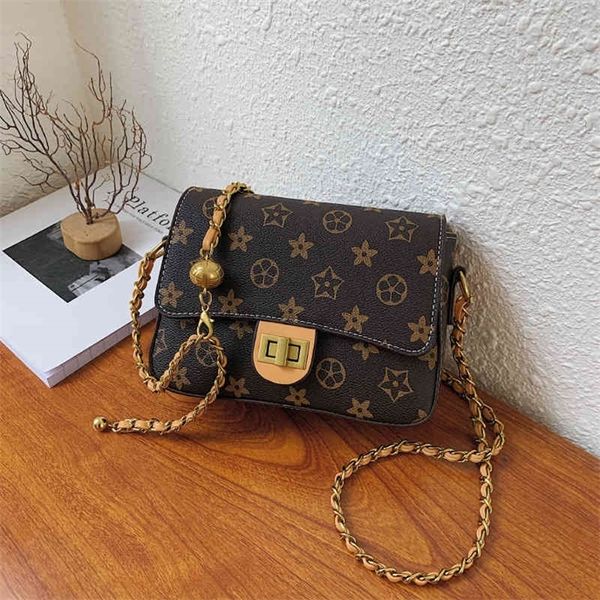 68% off bag popular niche design female new chain single shoulder messenger bag korean fashion lock small square
68% off bag popular niche design female new chain single shoulder messenger bag korean fashion lock small square