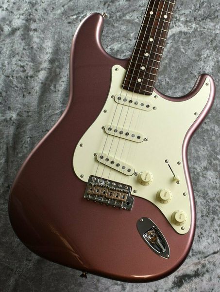 tokai ast-110 -burgundy mist metallic- s/n200105 electric guitar 
tokai ast-110 -burgundy mist metallic- s/n200105 electric guitar