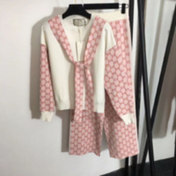 double g designer ladies suit sportswear autumn and winter fashion stitching shawl letter g two-piece set is thin and versatile temperament, Gray
double g designer ladies suit sportswear autumn and winter fashion stitching shawl letter g two-piece set is thin and versatile temperament, Gray