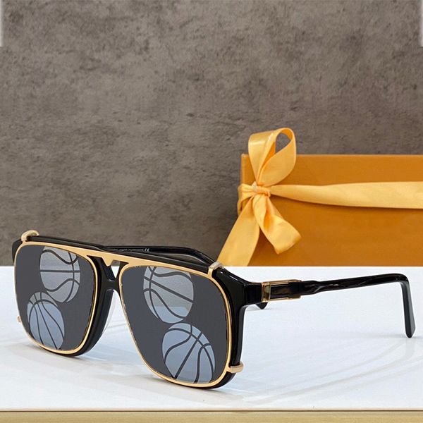 satellite sunglasses 1085 delicate initials adorn the temples for a signature touch supplied sun clip offers the wearer two different looks, White;black
satellite sunglasses 1085 delicate initials adorn the temples for a signature touch supplied sun clip offers the wearer two different looks, White;black