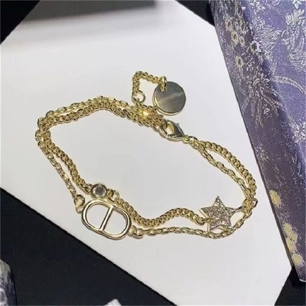 2022 fashion 20% off designer jewelry d high-end version letter double chain star women's light luxury fashion folding bracelet, Black
2022 fashion 20% off designer jewelry d high-end version letter double chain star women's light luxury fashion folding bracelet, Black