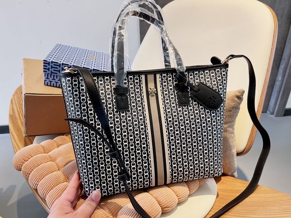 23ss 6colorsc fashion trend designer rive gauche tote shopping bag cool crossbody shoulder practical large capacity womens purse clutch canv, Black
23ss 6colorsc fashion trend designer rive gauche tote shopping bag cool crossbody shoulder practical large capacity womens purse clutch canv, Black