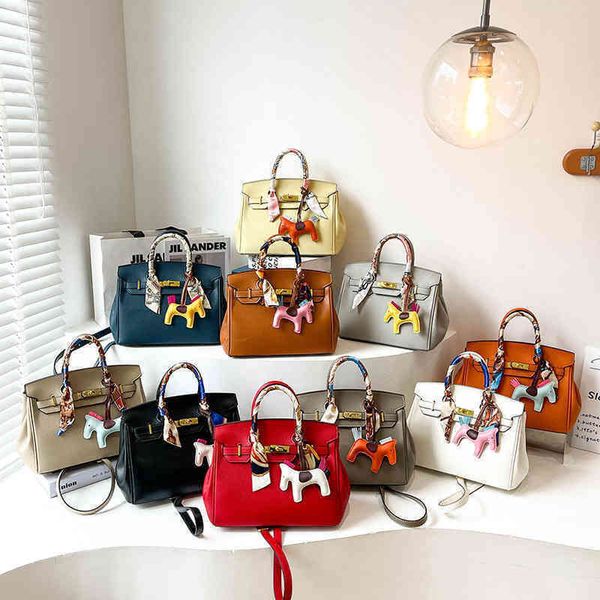 handbags explosive classic women women's bag 2022 brikins manual oil high version texture single shoulder fashion messenger
handbags explosive classic women women's bag 2022 brikins manual oil high version texture single shoulder fashion messenger