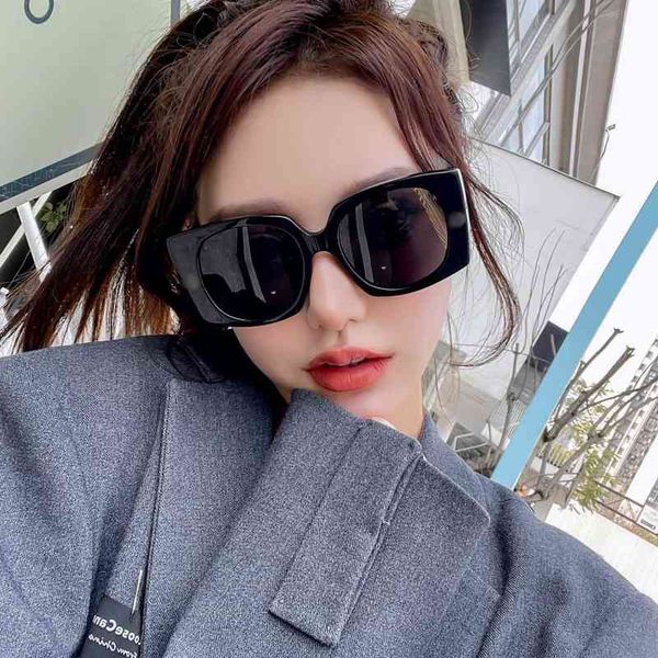 22 fashion square letter net same ch6560 shades luxury eyewear fashion, White;black
22 fashion square letter net same ch6560 shades luxury eyewear fashion, White;black