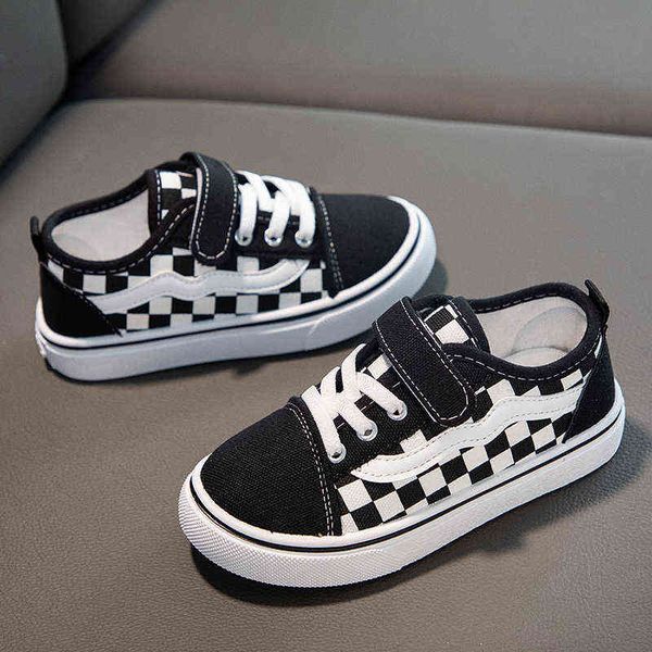 kids shoes boys canvas black white plaid sports girls fashion casual non-slip sneakers children running y220510, Black;red
kids shoes boys canvas black white plaid sports girls fashion casual non-slip sneakers children running y220510, Black;red