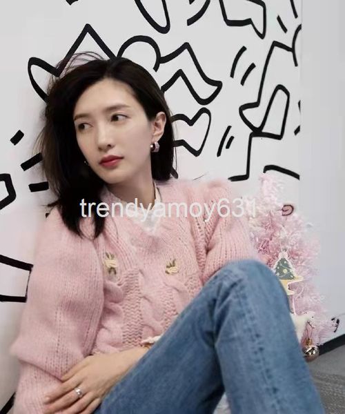 women's sweaters women's autumn round neck solid color knitted wool sweet sweater long sleeved women, White;black
women's sweaters women's autumn round neck solid color knitted wool sweet sweater long sleeved women, White;black