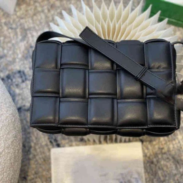 bag shoulder women new handbag classic messenger popular crossbody plump pillow leather high capacity fashion designer lady wallet 1123
bag shoulder women new handbag classic messenger popular crossbody plump pillow leather high capacity fashion designer lady wallet 1123