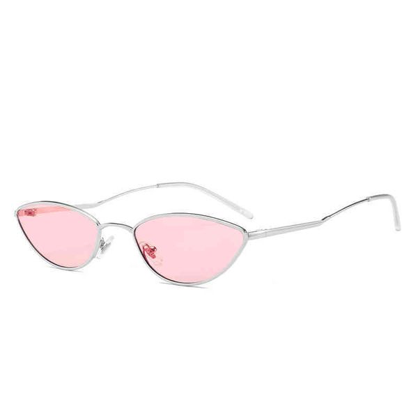 < cat's eye narrow frame sunglass fashion street p super cool small sunglass 1219, White;black
< cat's eye narrow frame sunglass fashion street p super cool small sunglass 1219, White;black