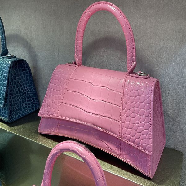 2022 fashion designer bags women shoulder bag crocodile pattern leather female luxury messenger handbag gift box tote handle purse shopping
2022 fashion designer bags women shoulder bag crocodile pattern leather female luxury messenger handbag gift box tote handle purse shopping
