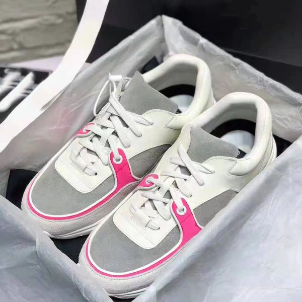 luxury brand women sportsshoes suede leather 2022 thick sole contrast color stitching cloth outdoor running shoes, Black 
luxury brand women sportsshoes suede leather 2022 thick sole contrast color stitching cloth outdoor running shoes, Black