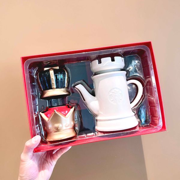 starbucks 2022 valentine's day cup love to meet opponents chessboard modeling cup pot group king queen crown mug
starbucks 2022 valentine's day cup love to meet opponents chessboard modeling cup pot group king queen crown mug