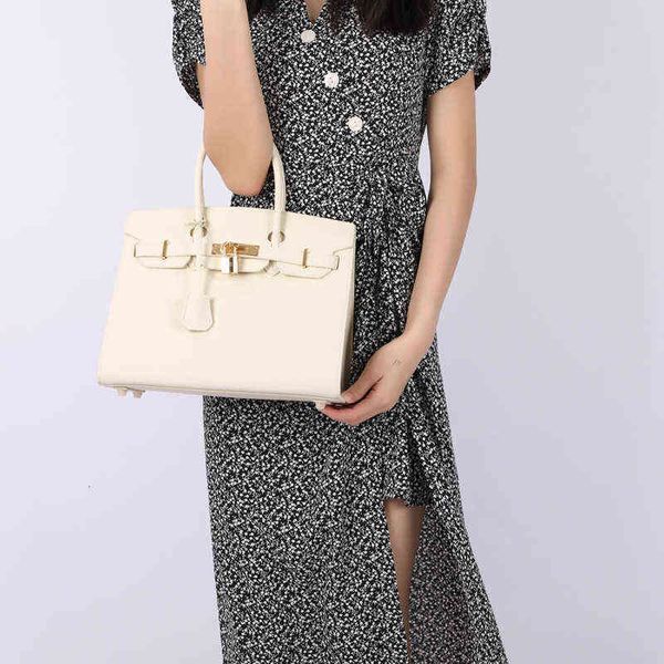 welfare mainly promotes leather women's bag, fashion one shoulder handbag, advanced sense menger bag
welfare mainly promotes leather women's bag, fashion one shoulder handbag, advanced sense menger bag