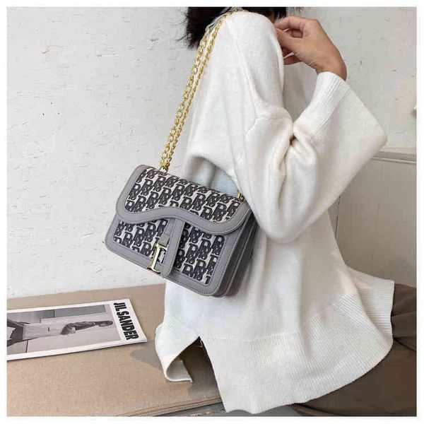 2022 new designer handbags personality fashion chain messenger trend design net red shoulder
2022 new designer handbags personality fashion chain messenger trend design net red shoulder