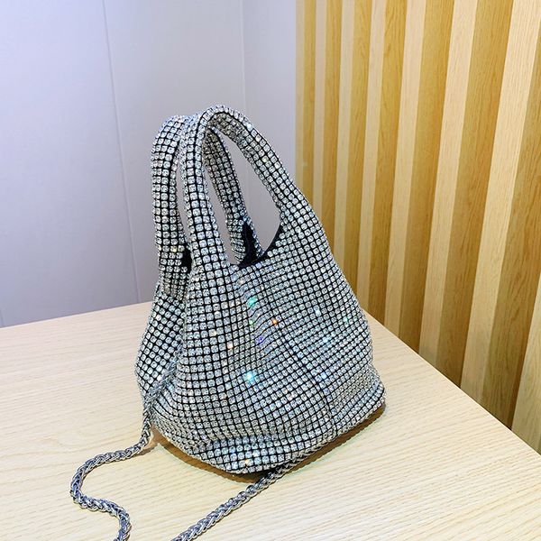 hbp 2022 spring designer handbag bag solid color fashion ladies exclusive rhinestone bag portable bucket one shoulder diagonal chain bags
hbp 2022 spring designer handbag bag solid color fashion ladies exclusive rhinestone bag portable bucket one shoulder diagonal chain bags