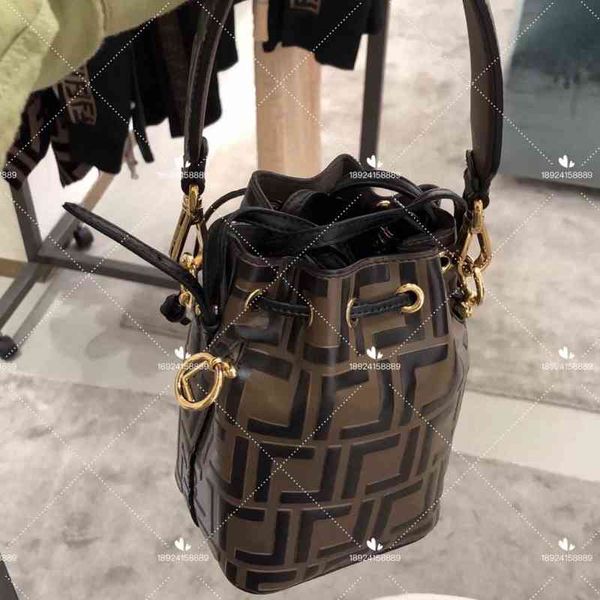 export designer bags tote online new leather bucket mini one shoulder msenger printed drawstring portable women 
export designer bags tote online new leather bucket mini one shoulder msenger printed drawstring portable women