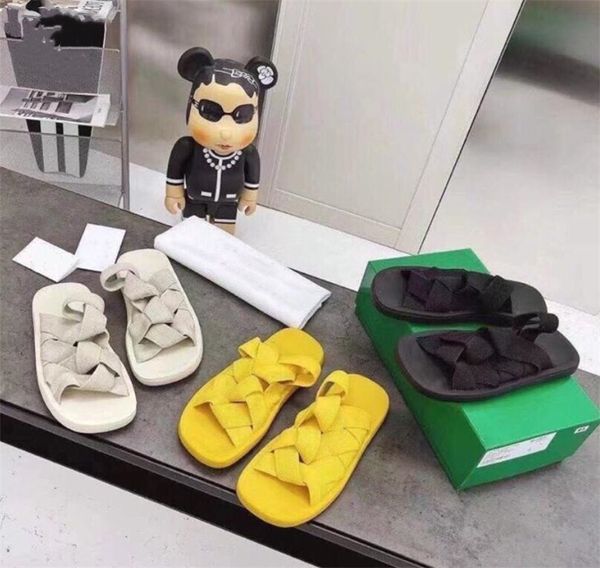 2022 new women slippers fashion trend lady sandals beach flat bottom shoes platform pure color rubber high heel slides shoe size 35-40, Black
2022 new women slippers fashion trend lady sandals beach flat bottom shoes platform pure color rubber high heel slides shoe size 35-40, Black