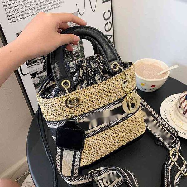 factory direct sale this year's popular women's 2022 summer new versatile messenger high texture fashion portable bucket designer
factory direct sale this year's popular women's 2022 summer new versatile messenger high texture fashion portable bucket designer