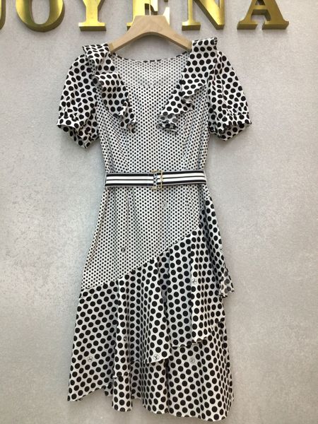 2022 european luxury dress new classic dot print upper body reduces age and shows thin new, Black;gray
2022 european luxury dress new classic dot print upper body reduces age and shows thin new, Black;gray