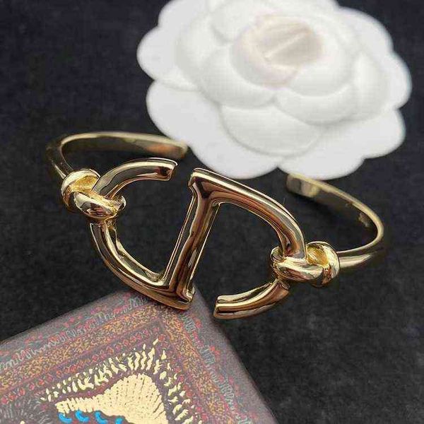 2022 new open-ended bracelet fashion trend simple temperament advanced sense men and women lovers bracelet, Golden;silver
2022 new open-ended bracelet fashion trend simple temperament advanced sense men and women lovers bracelet, Golden;silver
