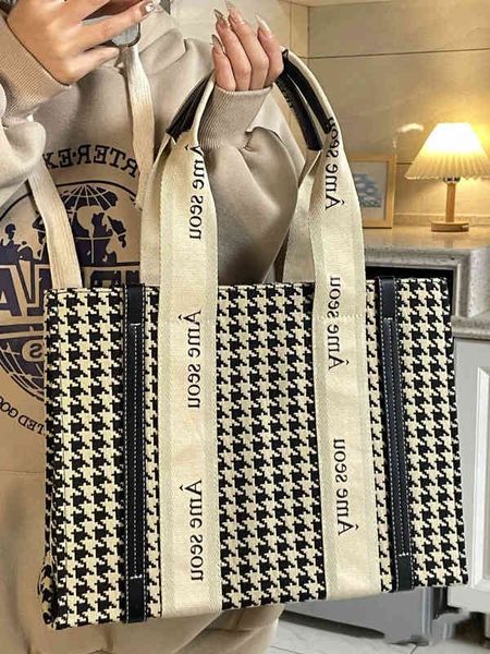 2022 new one canvas bag women's thousand bird lattice portable tote trend fashion single shoulder messenger female bags
2022 new one canvas bag women's thousand bird lattice portable tote trend fashion single shoulder messenger female bags