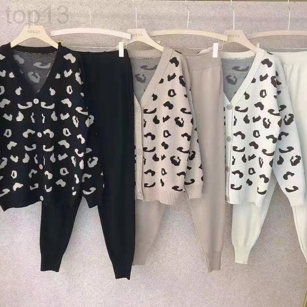 women's tracksuits designer 2021 autumn winter new fashion brand v-neck leopard zipper cardigan sweater + slim pants two-piece set m99g, Gray
women's tracksuits designer 2021 autumn winter new fashion brand v-neck leopard zipper cardigan sweater + slim pants two-piece set m99g, Gray