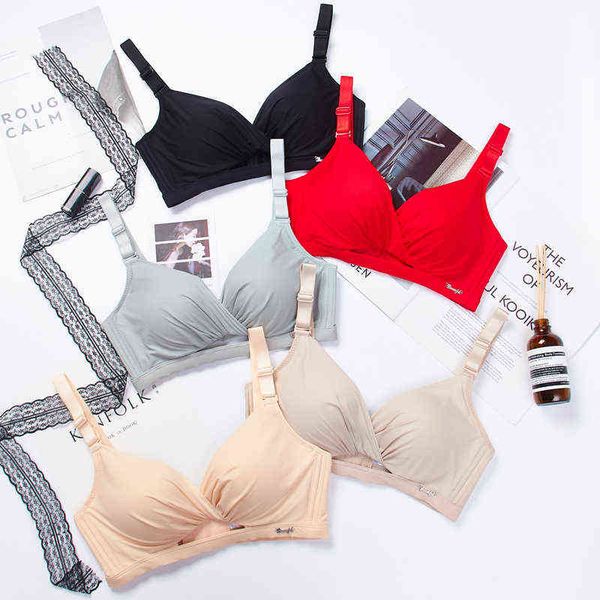 women small size bra briefs set no thread push up underwear bras girls dents breathable thick comfortable bras brasserie l220726, Red;black
women small size bra briefs set no thread push up underwear bras girls dents breathable thick comfortable bras brasserie l220726, Red;black