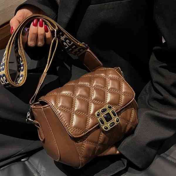 baobao 2022 spring new lingge chain messenger women's korean fashion trend shoulder bag luxury designer
baobao 2022 spring new lingge chain messenger women's korean fashion trend shoulder bag luxury designer