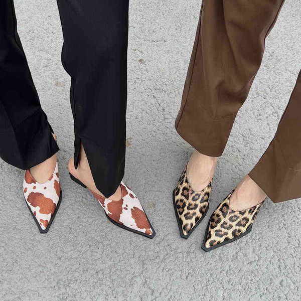 summer women slippers pointed toe shallow slip on female mules shoes ladies square low heel leopard slides big size 35 41 220520, Black
summer women slippers pointed toe shallow slip on female mules shoes ladies square low heel leopard slides big size 35 41 220520, Black
