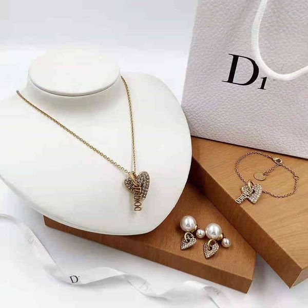 factory wholesale 2022 heart-shaped diamond pearl letter necklace bracelet earrings brass earrings 925 silver needle
factory wholesale 2022 heart-shaped diamond pearl letter necklace bracelet earrings brass earrings 925 silver needle