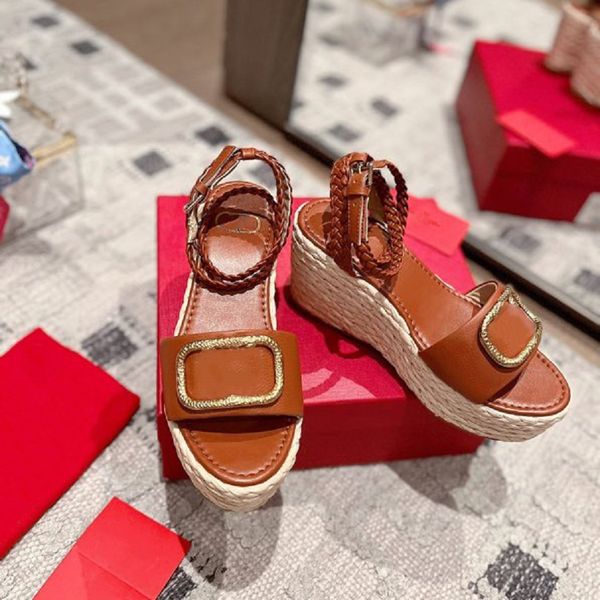 classic fashion slides sandals lady summer sandals designer metal buckle large size leather thick bottom high heeled women shoe bagshoe1978, Black
classic fashion slides sandals lady summer sandals designer metal buckle large size leather thick bottom high heeled women shoe bagshoe1978, Black