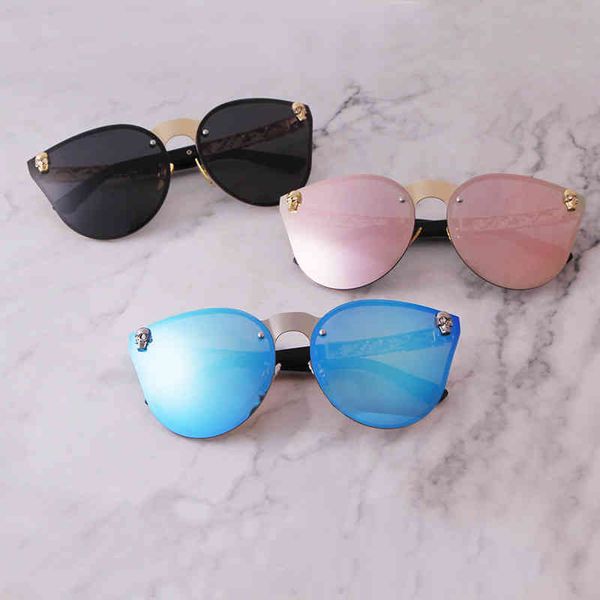 2022 fashion brand design sunglasses factory direct sales trendy clothing gothic men's skull decorative exquisite metal silk women, White;black
2022 fashion brand design sunglasses factory direct sales trendy clothing gothic men's skull decorative exquisite metal silk women, White;black