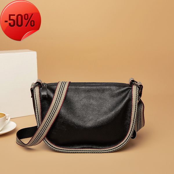 fashion luxury designerfashionable women's korean version 2022 new simple trend wide webbed messenger dumpling large capacity shoulder
fashion luxury designerfashionable women's korean version 2022 new simple trend wide webbed messenger dumpling large capacity shoulder
