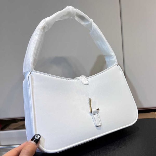 2022 armpit bags classic leather designer handbags for ladies shoulder bags baguette 7 color high-capacity fashion wholesale
2022 armpit bags classic leather designer handbags for ladies shoulder bags baguette 7 color high-capacity fashion wholesale