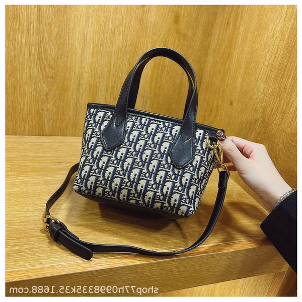 women bags brand texture handbag embroidered letter one shoulder women's bucket bag retro fashion luxury single handbags
women bags brand texture handbag embroidered letter one shoulder women's bucket bag retro fashion luxury single handbags