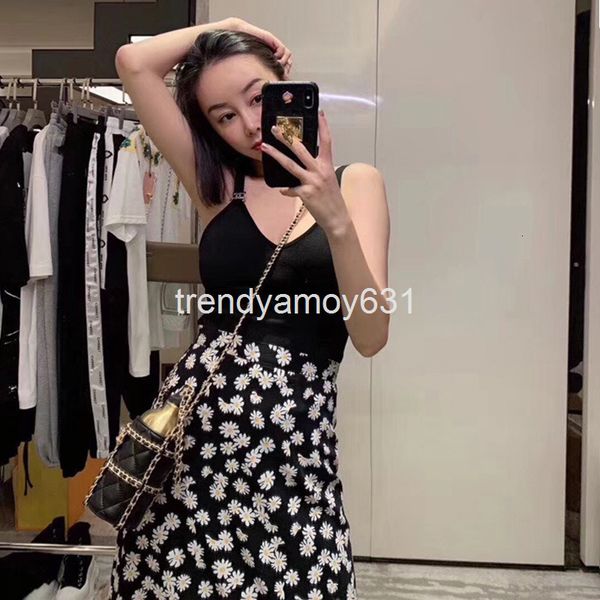 women's tanks & camis spring and summer female black small fragrance temperament celebrity backless suspender bust short versatile, White
women's tanks & camis spring and summer female black small fragrance temperament celebrity backless suspender bust short versatile, White