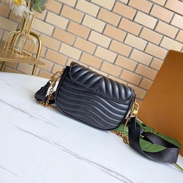2022 luxurys designers fashion womens crossbody bag shoulder bags letter handbag ladies purse chains cross body clutch camera handbags
2022 luxurys designers fashion womens crossbody bag shoulder bags letter handbag ladies purse chains cross body clutch camera handbags