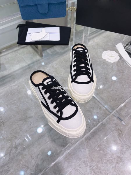slippers spring and autumn ins street fashion shoes net red flat bottom dissolved board canvas small white women's versatile, Black
slippers spring and autumn ins street fashion shoes net red flat bottom dissolved board canvas small white women's versatile, Black