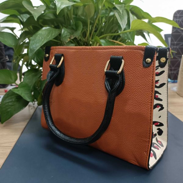 hh designer women onthego pm shopping bags pu genuine leather wild at heart embossing leopard-print luxury handbag purse tote shoulder bag
hh designer women onthego pm shopping bags pu genuine leather wild at heart embossing leopard-print luxury handbag purse tote shoulder bag