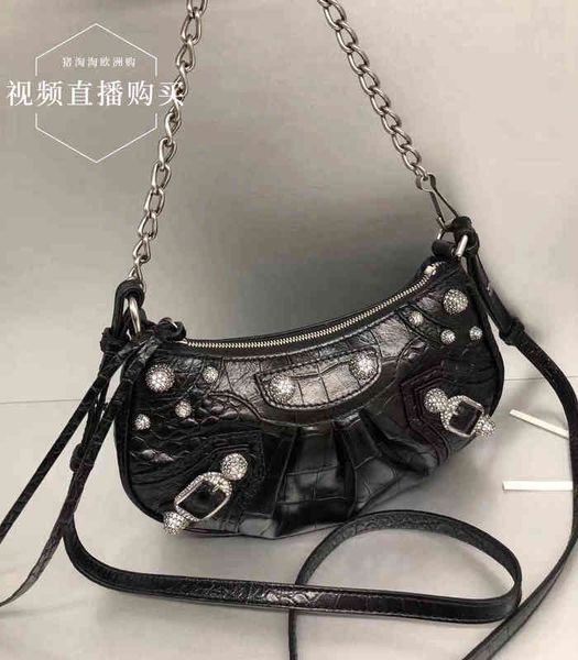 handbag locomotive designer bags balencaigass pig taotao buys new mini le cagole chain bag for women leather high quality
handbag locomotive designer bags balencaigass pig taotao buys new mini le cagole chain bag for women leather high quality