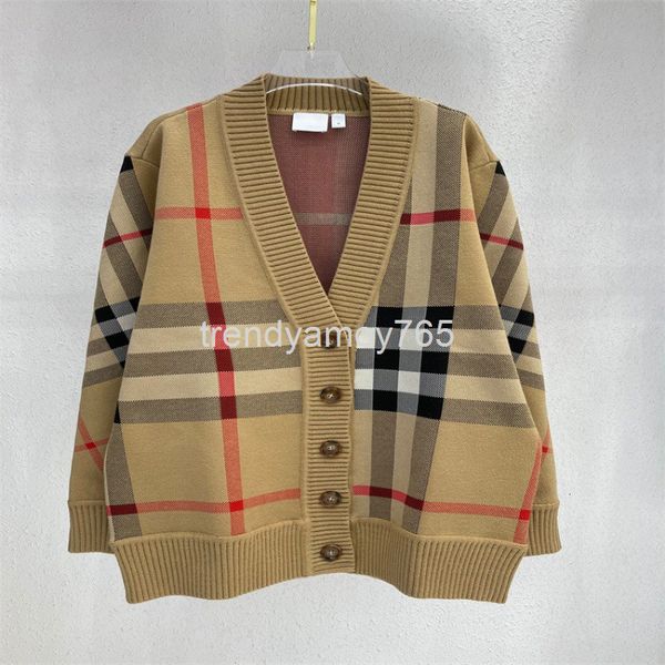 women's knits & tees high edition early autumn khaki wool plaid v-neck women's cardigan loose large coat, White
women's knits & tees high edition early autumn khaki wool plaid v-neck women's cardigan loose large coat, White