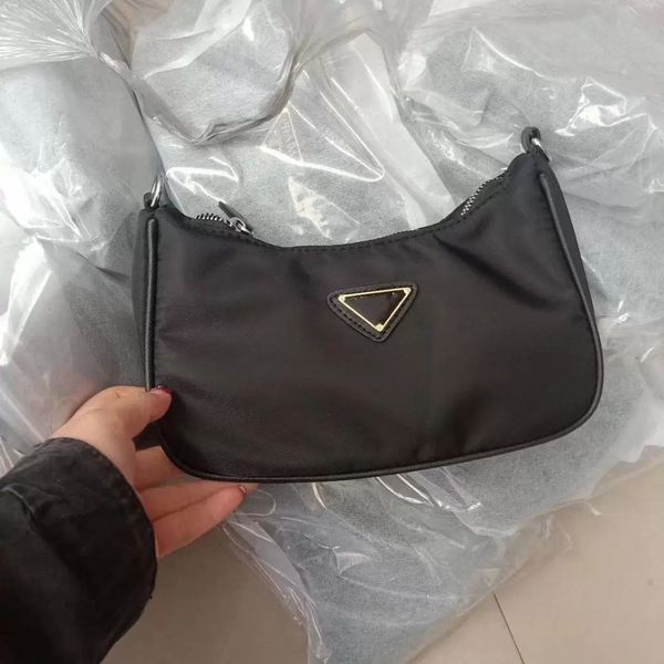 deisigner shoulder bag for women chest pack lady tote chains handbags presbyopic purse messenger bag designer handbags wholesale
deisigner shoulder bag for women chest pack lady tote chains handbags presbyopic purse messenger bag designer handbags wholesale