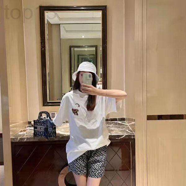 women's t-shirt designer guo hutong star embroidery short sleeve t-shirt 2022, White
women's t-shirt designer guo hutong star embroidery short sleeve t-shirt 2022, White