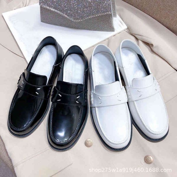 dress shoes summer fashion shoes of the same style: single shoes, women's thick heels, two loafers, middle heels and one british style, Black
dress shoes summer fashion shoes of the same style: single shoes, women's thick heels, two loafers, middle heels and one british style, Black