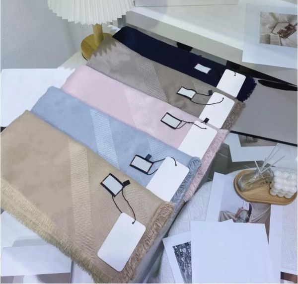 designer silk scarf ladies four seasons shawl fashion letter scarves size 140 140cm 5 colors optional exquisite gift box packaging, Blue;gray
designer silk scarf ladies four seasons shawl fashion letter scarves size 140 140cm 5 colors optional exquisite gift box packaging, Blue;gray
