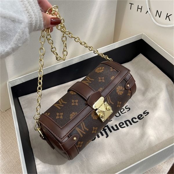 factory discount 66% off net red cylinder female 2022 new fashion korean version foreign style printed single shoulder messenger chain pillo
factory discount 66% off net red cylinder female 2022 new fashion korean version foreign style printed single shoulder messenger chain pillo