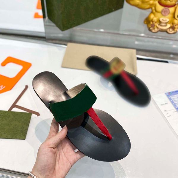2022 designer woman sandals slippers men slipper gear bottoms flip flops women luxury sandal fashion causal flip flop 05, Black
2022 designer woman sandals slippers men slipper gear bottoms flip flops women luxury sandal fashion causal flip flop 05, Black